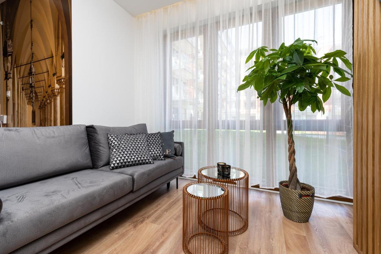 New Apartment, Private Patio クラクフ エクステリア 写真