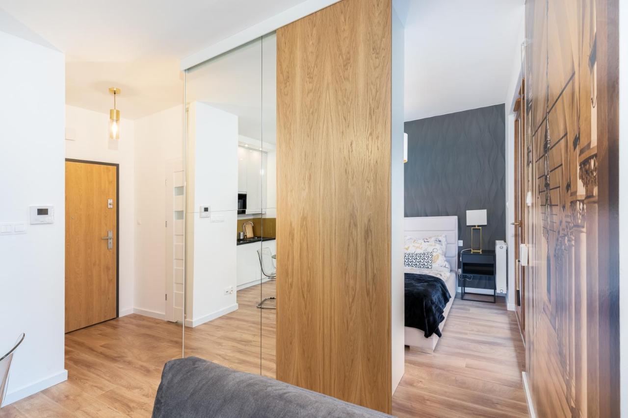 New Apartment, Private Patio クラクフ エクステリア 写真